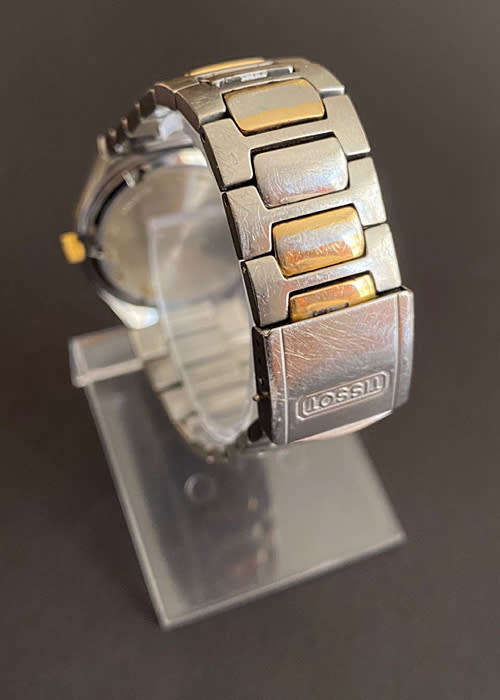 VINTAGE TISSOT PRX QUARTZ MEN'S WATCH, TWO TONE MODEL P 580 W, WITH DATE