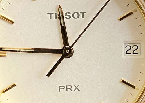 VINTAGE TISSOT PRX QUARTZ MEN'S WATCH, TWO TONE MODEL P 580 W, WITH DATE