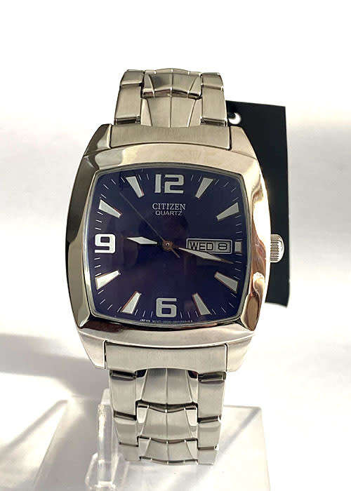 CITIZEN QUARTZ MEN`S WATCH, DAY DATE, BRAND NEW, WATER RESISTANT