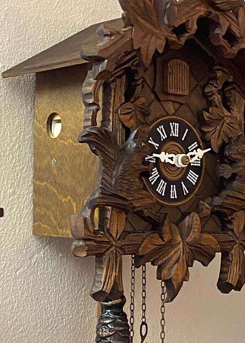 STUNNING CUCKOO CLOCK FROM THE BLACK FOREST, LIKE NEW