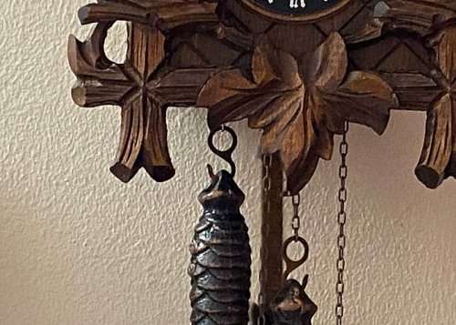 STUNNING CUCKOO CLOCK FROM THE BLACK FOREST, LIKE NEW