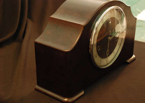 Rare Antique Mantle Clock, Made in UK c 1951, Bakelite Case, Westminster Chimes