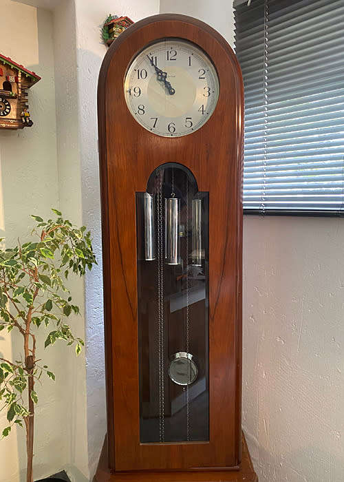 Antique Enfield Grandfather Clock in Excellent conditions, Weight Driven circa 1930