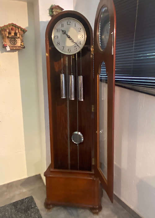 Antique Enfield Grandfather Clock in Excellent conditions, Weight Driven circa 1930