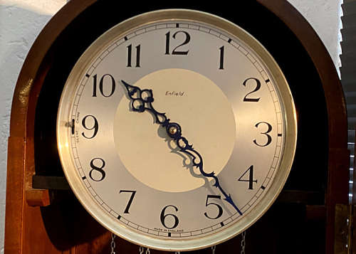 Antique Enfield Grandfather Clock in Excellent conditions, Weight Driven circa 1930