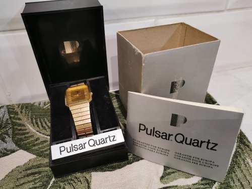 Vintage Pulsar Quartz in Origional Box with purchase guarantee coupon from 1985! (working)