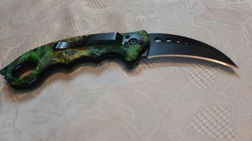 Collective Karambit automatic knife with black stainless steel blade, aluminium handle