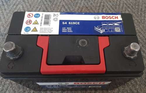 Bosch Battery 619CE 12V 39Ah 330A (used as demo/display only)