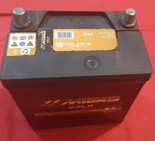 Midas Gold 12V 615 Battery 35Ah 270A Class A (used as demo/display only)