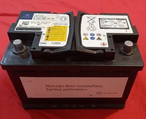 Mercedes Benz 12V Starter battery 70Ah A0019828008