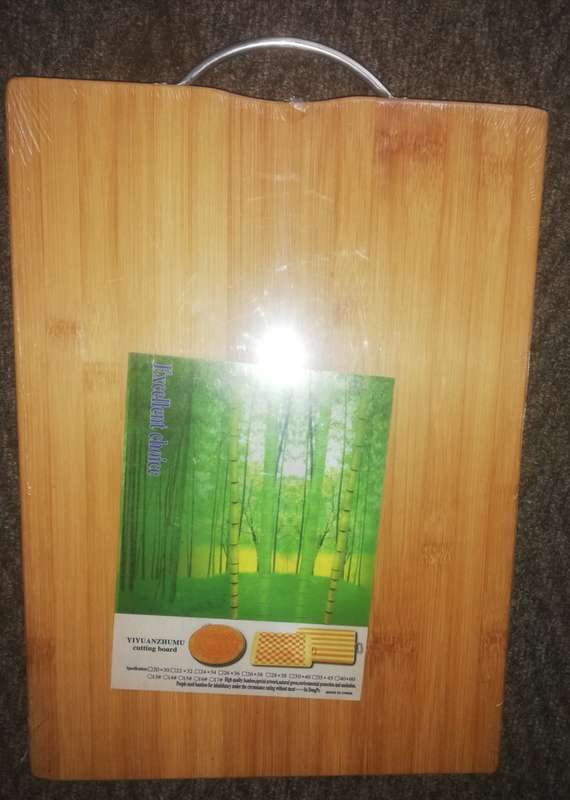 38 x 28 cm New Bamboo Cutting Board with Chrome Handle