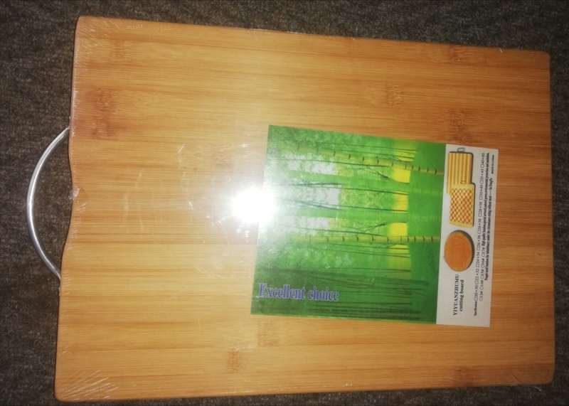 38 x 28 cm New Bamboo Cutting Board with Chrome Handle