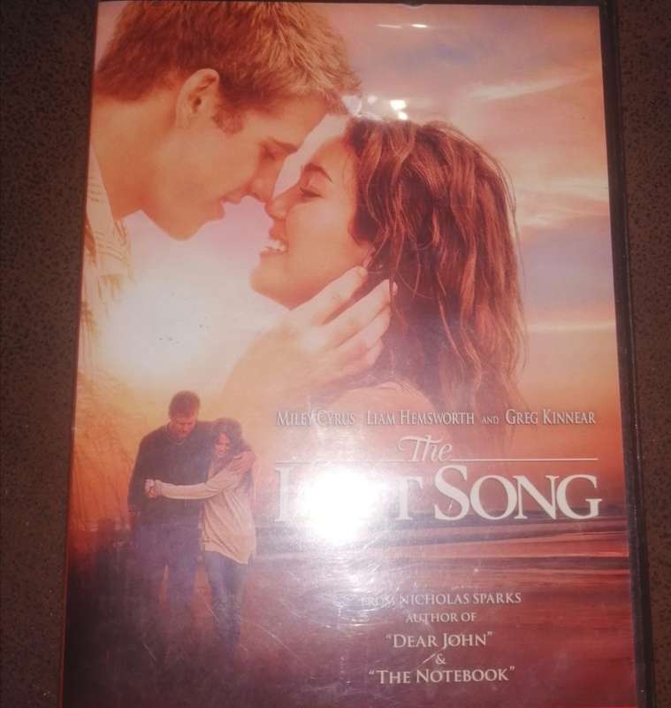 The Last Song with Miley Cyrus and Liam Hemsworth, DVD