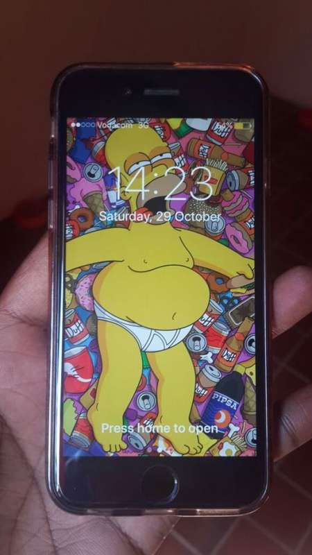 iPhone 6 16gb Space grey + FREE bodyglove case