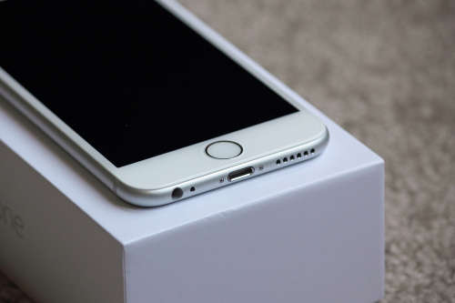 Apple iPhone 6s - MINT CONDITION -  LIKE NEW and SPOTLESS!!!