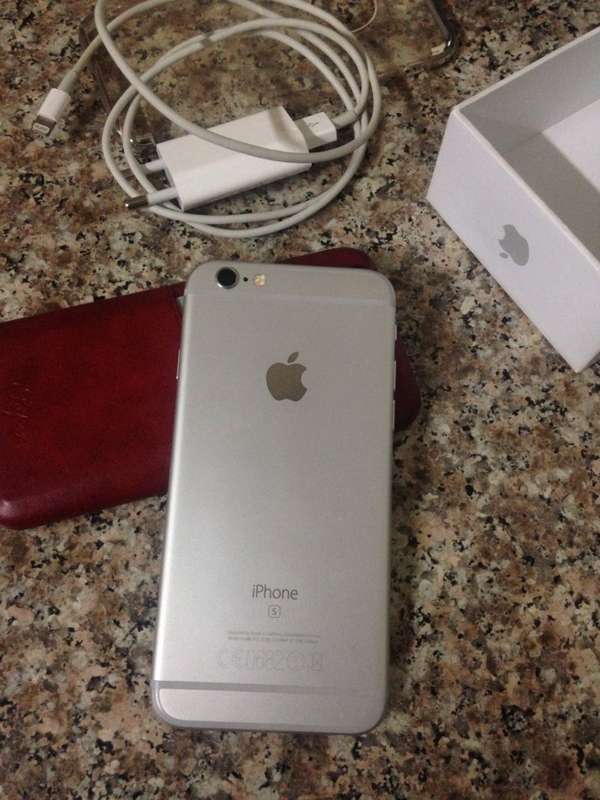 Apple iPhone 6s silver 64GB - EXCELLENT CONDITION + APPLE WARRANTY!!!!