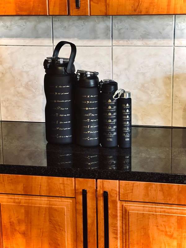 Black Set of 4 Motivational Bottles 3000ml, 1500ml, 900ml + 250ml