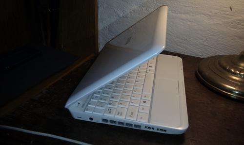 MSI U100 Netbook (mint condition - free postage + insurance)