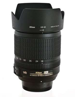 Nikon AF-S DX Nikkor 18-105mm f/3.5-5.6G ED VR With HB-32 Hood