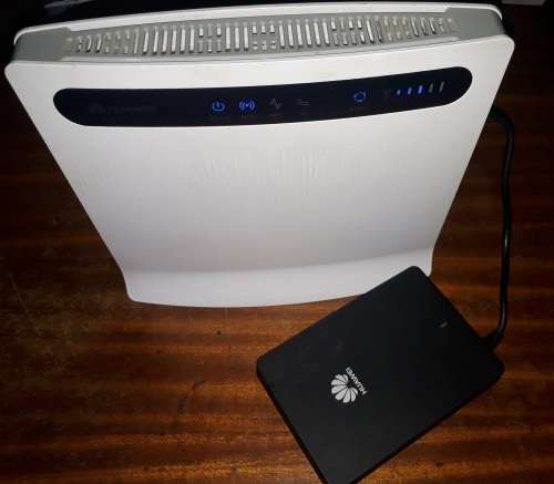 HUAWEI B593-601 4G LTE Router With Power Bank