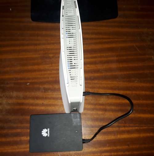 HUAWEI B593-601 4G LTE Router With Power Bank
