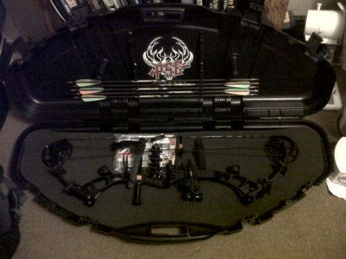 Compound PSE Bow  (Vendetta XL 330-322 fps) plus extras