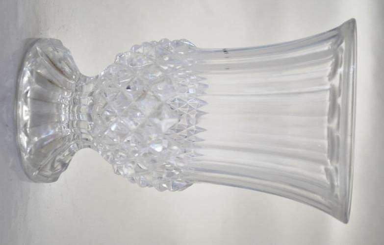 CUT CRYSTAL VASE ON STAND H-125