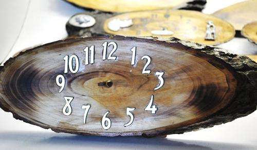 12X UNFINISHED WOODEN CLOCKS -STANDING AND HANGING