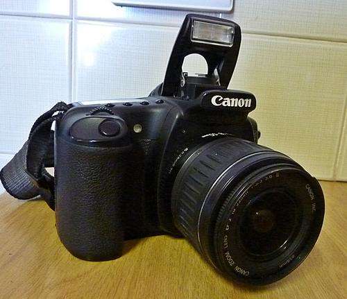 CANON EOS 20D