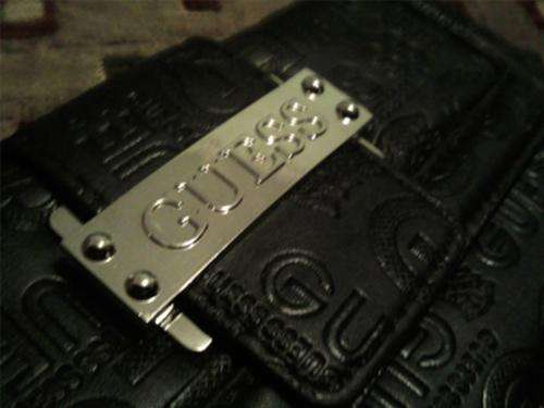 100% Authentic Guess Purse - Money back guarantee !!!