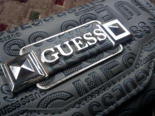100% Authentic Guess Purse - Money back guarantee !!!