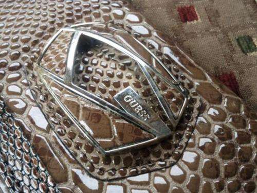100% Authentic Guess Purse - Money back guarantee !!!