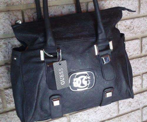 Late Entry - Stunning GUESS Handbag - Black @ R1