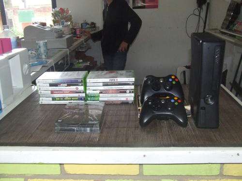 XBOX AND 15 GAMES