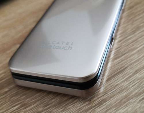 Alcatel OneTouch Cellphone GOLD Colour LIKE NEW