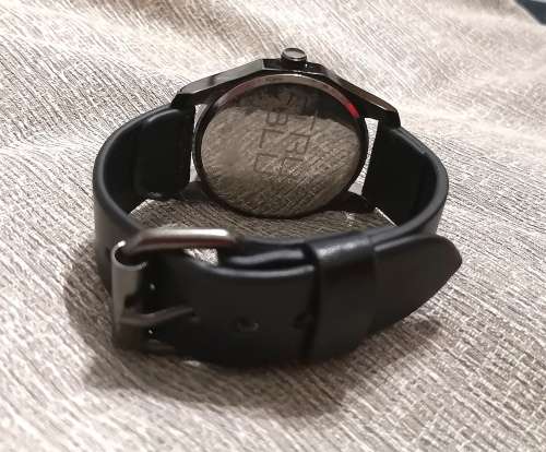 Wow !!! Like New Pre Owned Gents Designer Dress Watch !!!