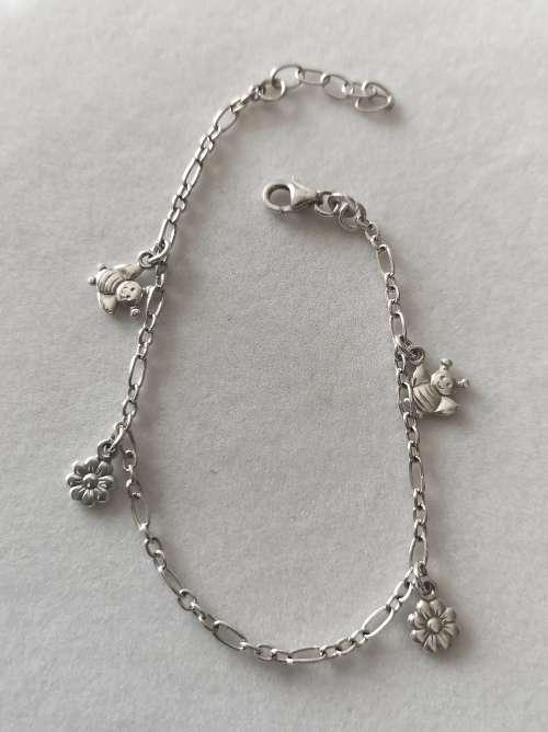 Solid 925 Sterling Silver Designer Charm Style Bracet with 4 x Charms, NOT PLATED!!