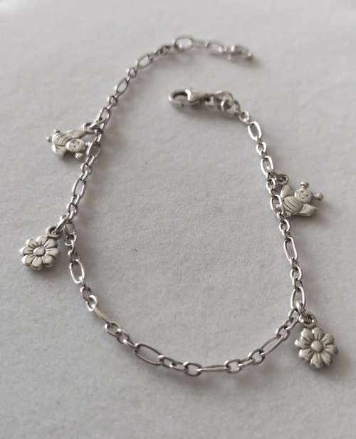 Solid 925 Sterling Silver Designer Charm Style Bracet with 4 x Charms, NOT PLATED!!