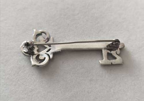 Vintage Silver 21 Special key Brooch Pin with Marcasite stones set, no stones missing!!!