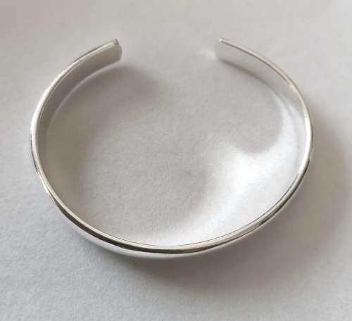 925 Marked Sterling Silver Designer Ladies open Cuff Style Bangle as per pictures!!!