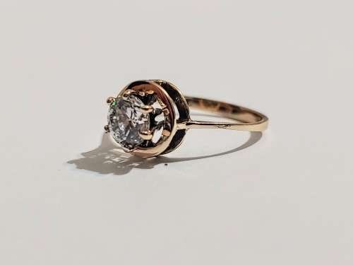 9ct Gold Vintage Handmade Solitaire Style Ring With White Gemstone