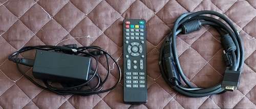 AIM Lcd 17` Tv Set, Hdmi, Perfect for Gaming, Incl Remote and power supply.