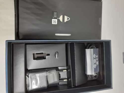 Samsung Galaxy Note 9, 128gig , With Box and Acc ,Please see full description.