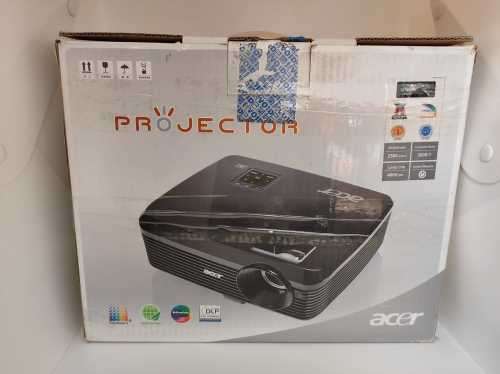 Acer Projector, with box and Cables and Manuals, Working 100% Hardly used, see full description