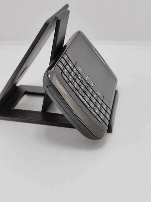 Like New Original Blackberry Bold 9780 with Box and all accessories, Battery excellent!!!