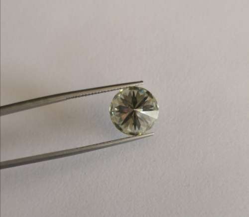 WOW!!! 5.02ct Brilliant Round, Moissanite Diamond, K-L Colour and VS2 Clarity