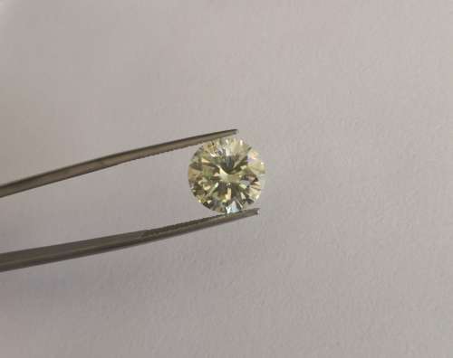 WOW!!! 5.02ct Brilliant Round, Moissanite Diamond, K-L Colour and VS2 Clarity