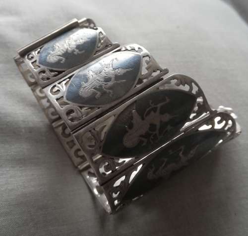 Vintage Solid Heavy Siam Silver items sold together as a lot, Braclet, Earing, brooch.....