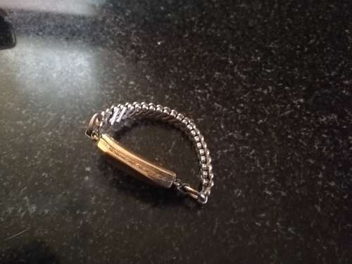 Vintage petite Gold colour watch and cufflink set, sold together as one lot