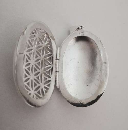 Solid 925 Silver Vintage Oval Open Locket Style Pendant, NOT PLATED!!